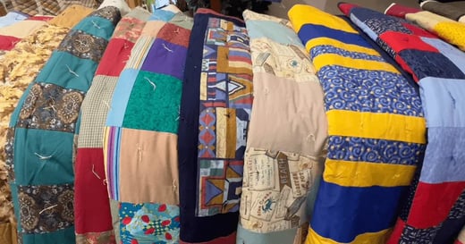 Custom Quilt Commissions: Profitable Side Business or Time-Wasting Distraction?